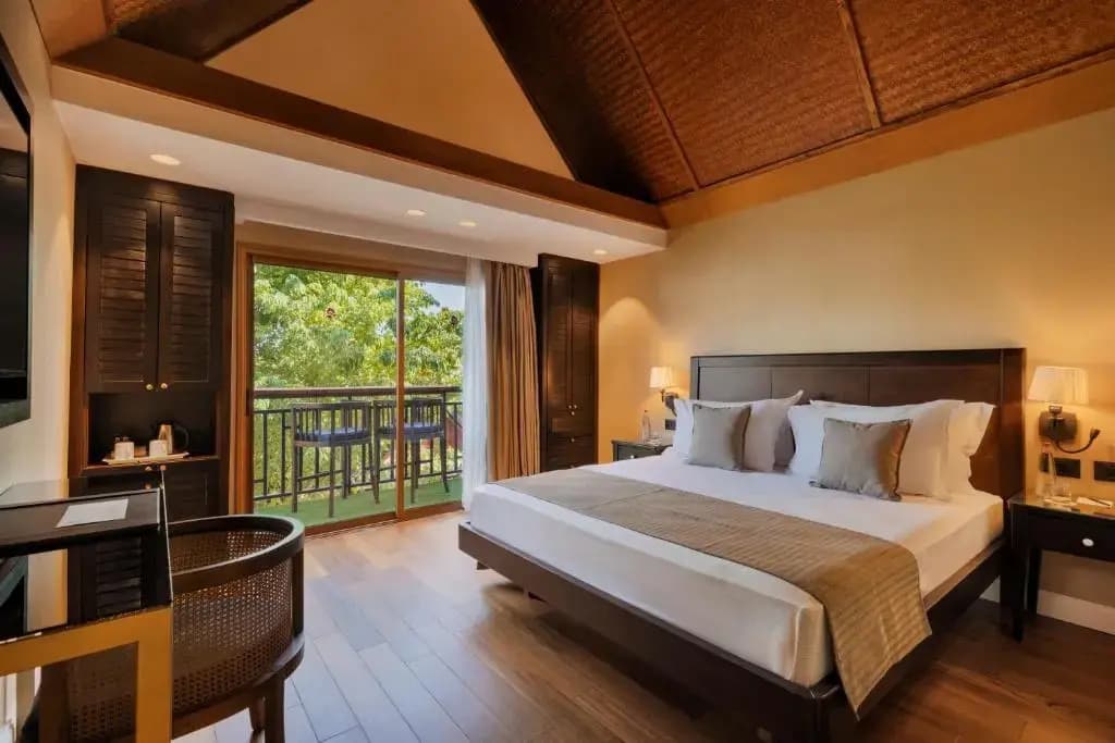 Superior Siam Family Double Gallery room full double bed