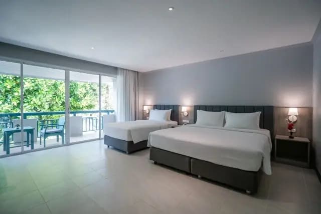Deluxe Triple Family room