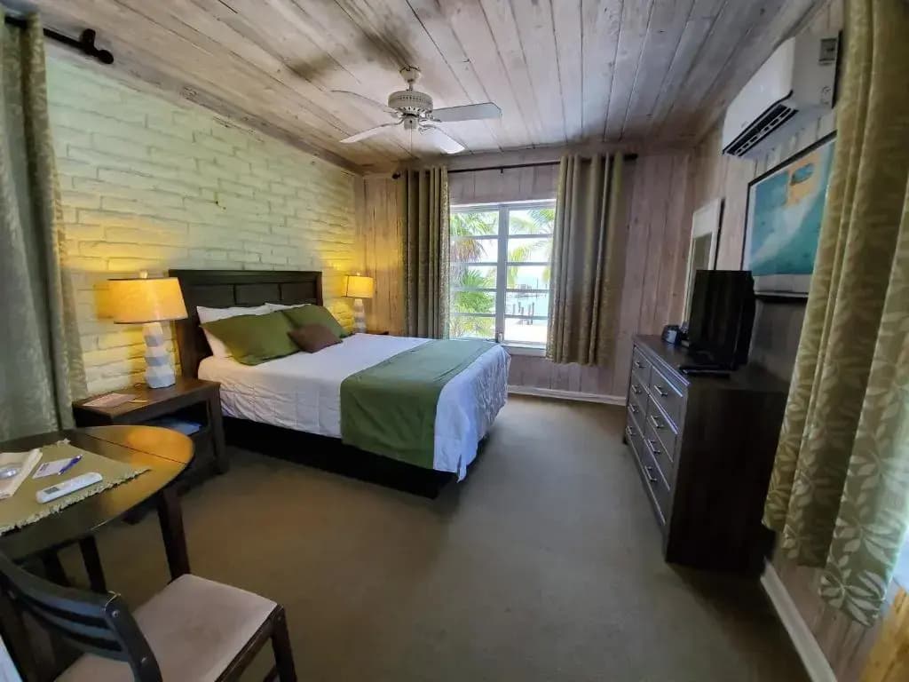 Grouper Double room full double bed