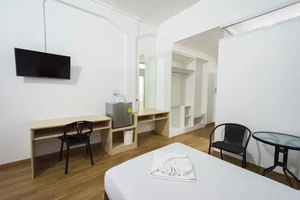 New Standard Double room full double bed