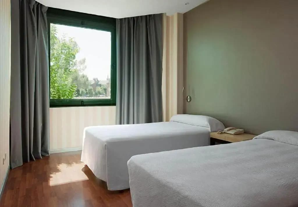 1 Bedroom Double Apartment twin beds
