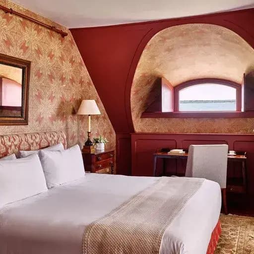 Bridge Double room full double bed