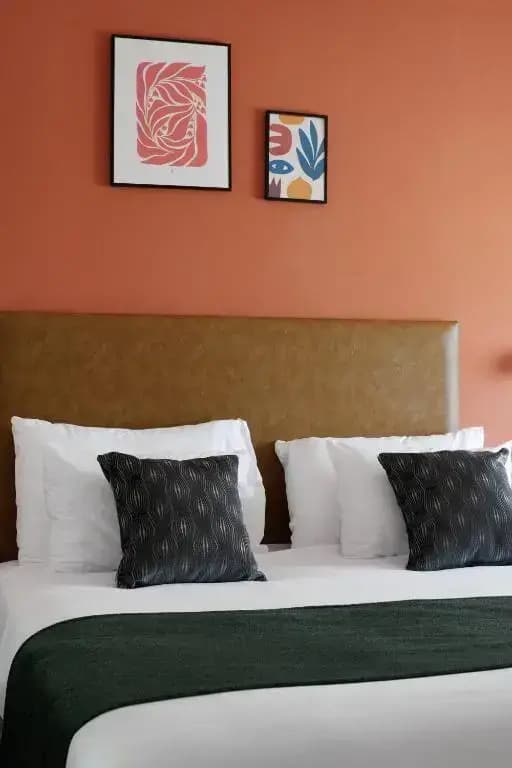 Family Double Suite full double bed