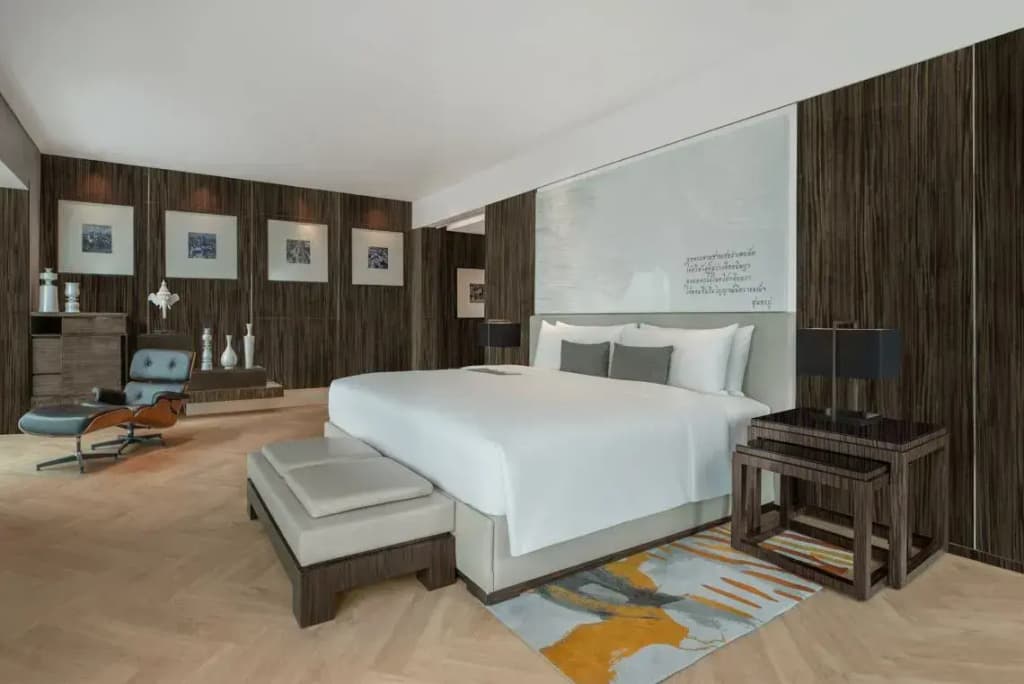 Presidential High Floor Corner Double Suite full double bed