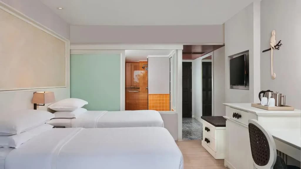 Double room with balcony and with sea view twin beds