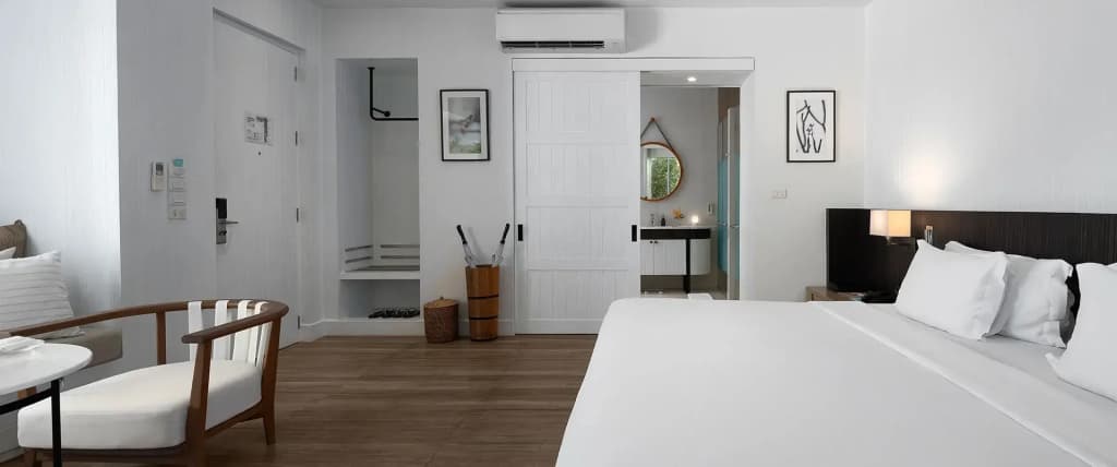 Pool Double Villa full double bed