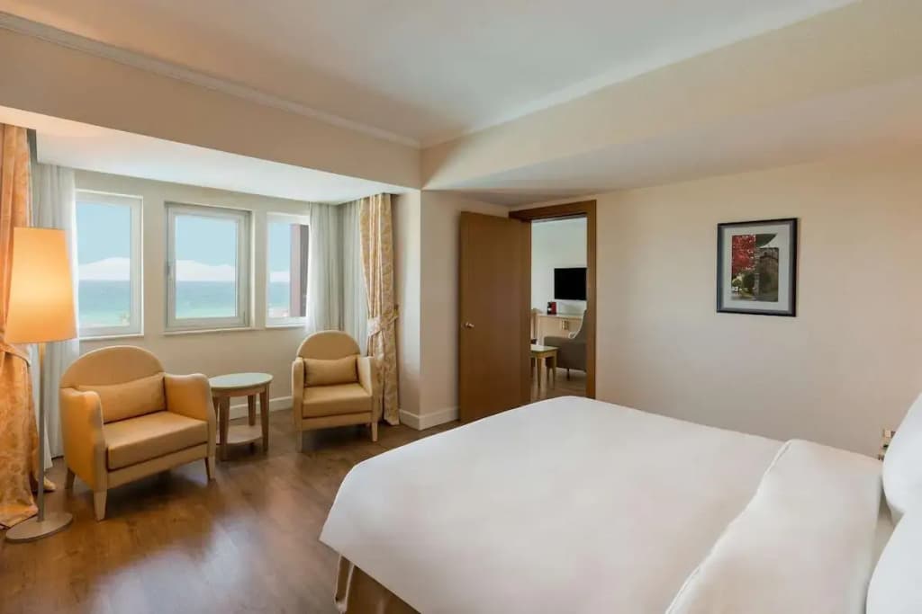 Double Suite with balcony and with sea view full double bed