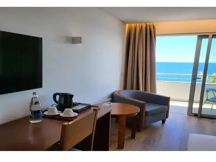Superior Double room with balcony and with sea view twin beds