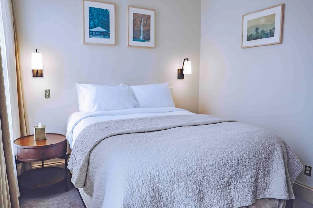 Compact Double room full double bed