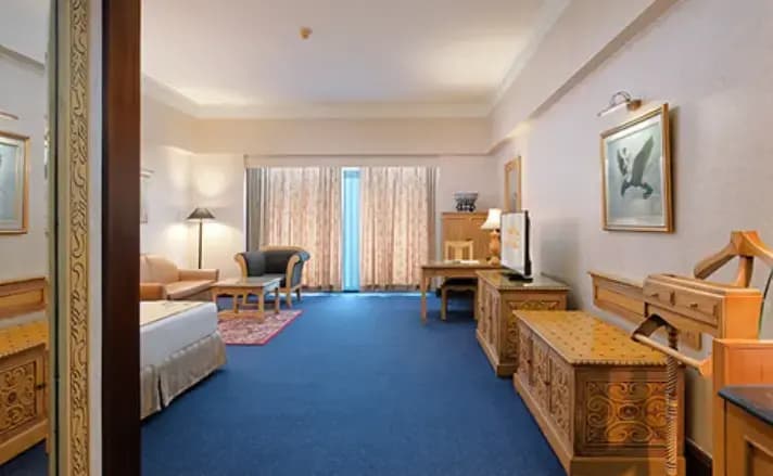 Oriental Double Suite full double bed