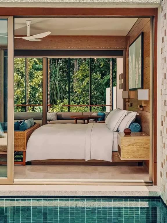 Rainforest Double Junior Suite full double bed