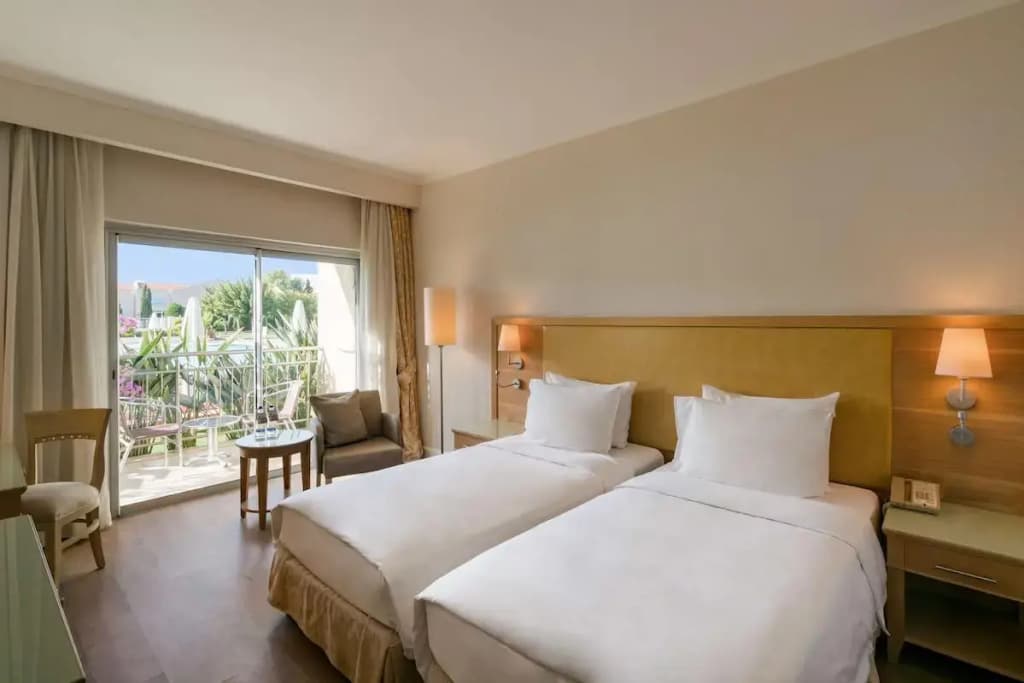 Premium Double room with balcony and with partial sea view twin beds