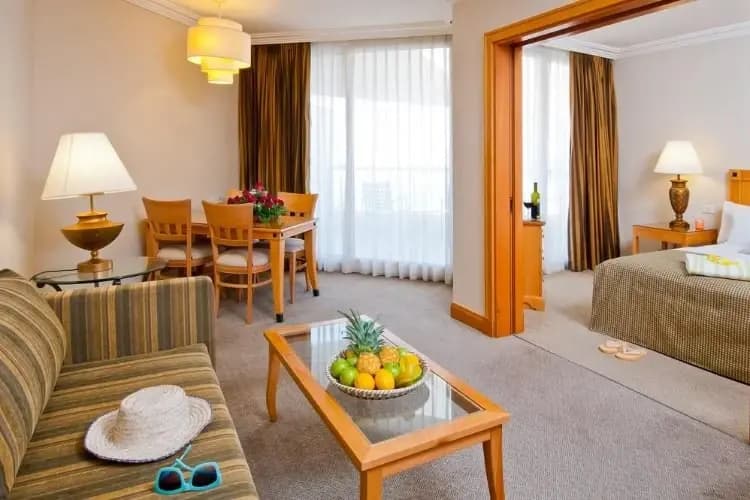 Deluxe Suite with balcony and with partial sea view