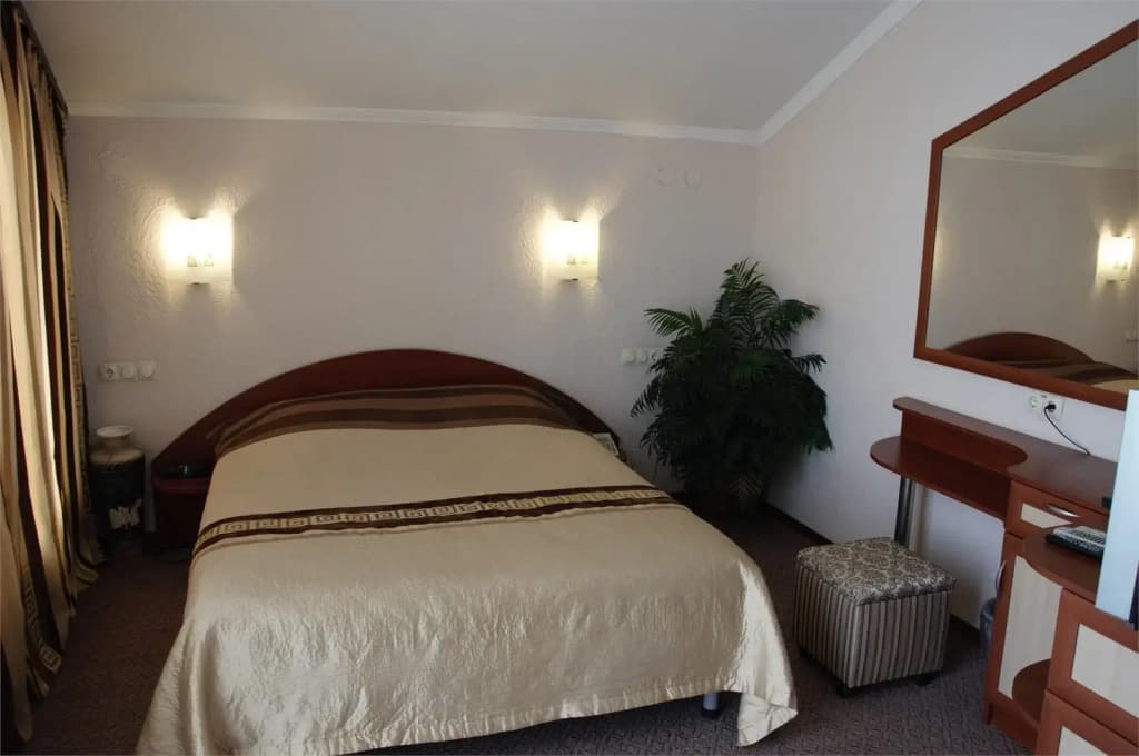 Comfort Double Suite with sofa full double bed