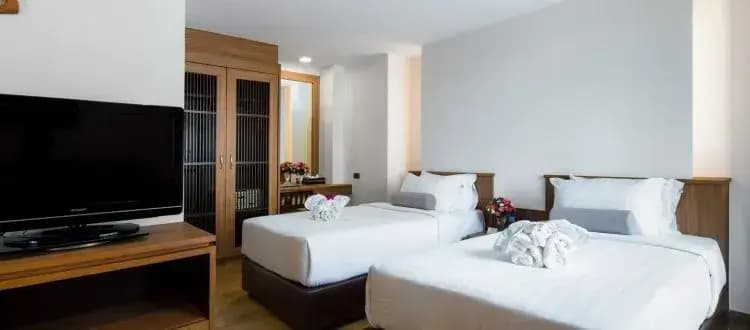 Mini Double Suite full double bed