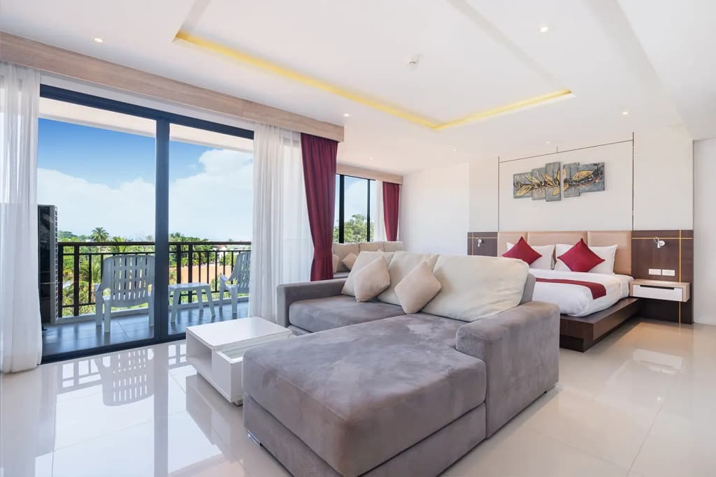 Grand Double Suite with balcony full double bed