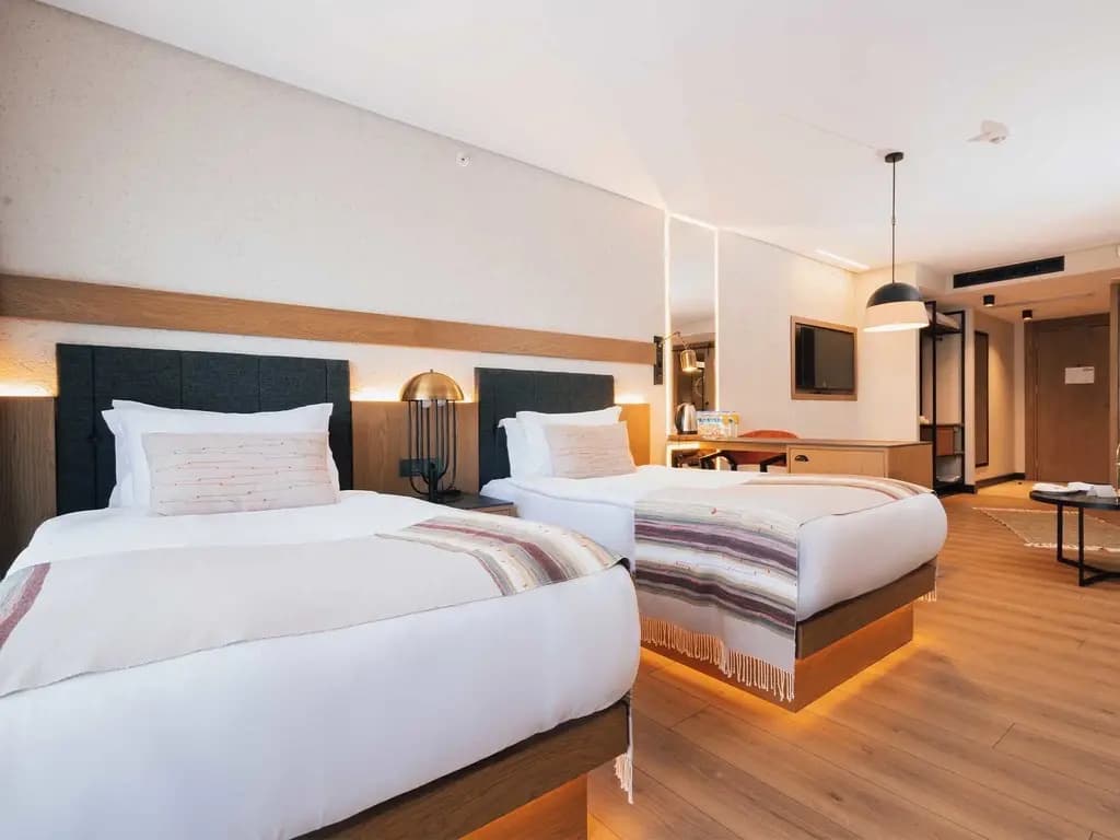 Double room with sea view twin beds