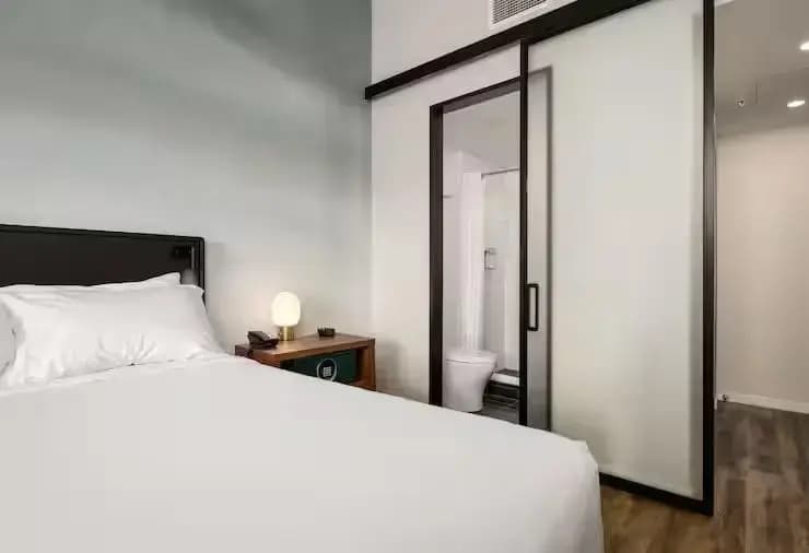 Mobility/Hearing Access Double room full double bed