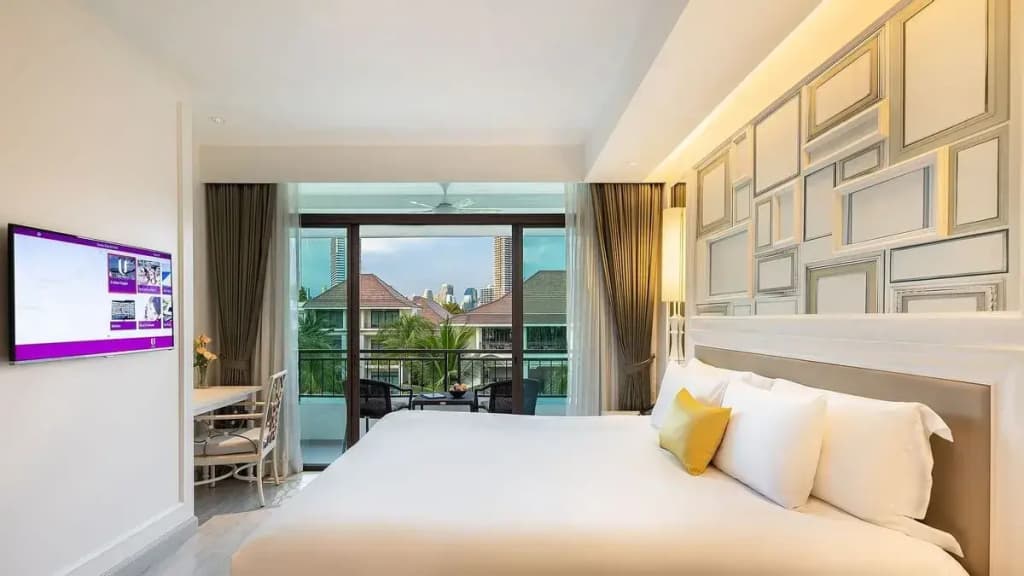 Deluxe Corner Double room full double bed