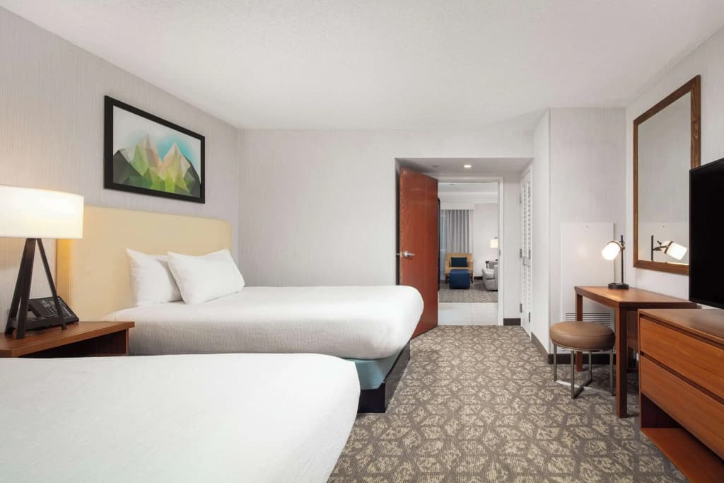 2 room Quadruple Suite
