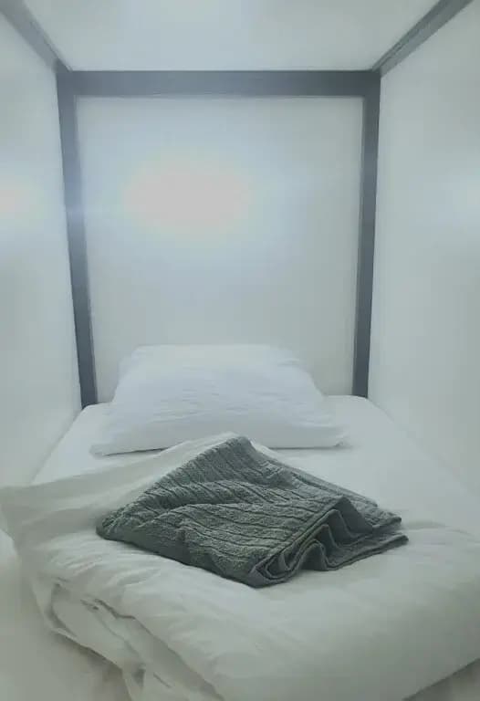 Capsule beachfront
