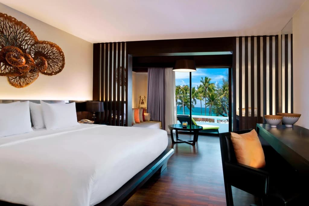 Double Junior Suite with ocean view full double bed