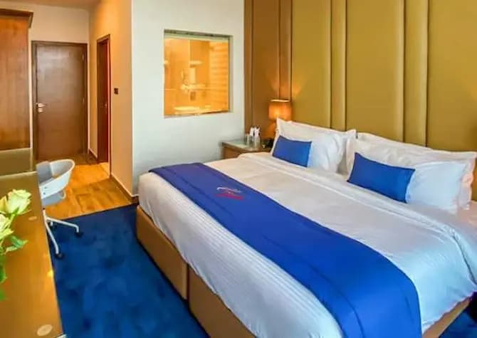 Double Junior Suite with balcony and with ocean view full double bed