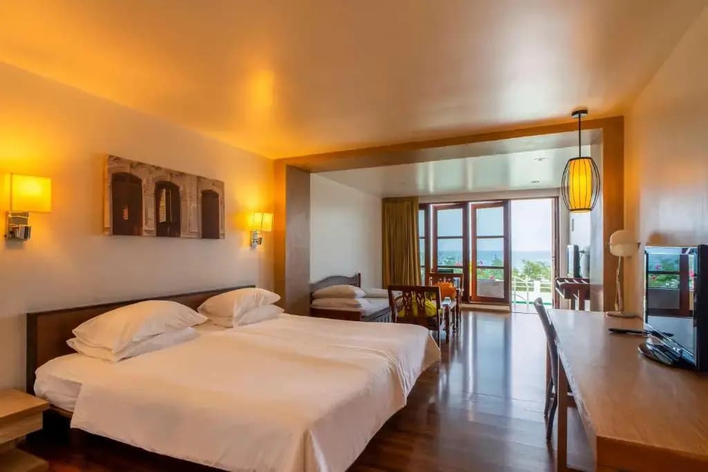 Deluxe Double Family room full double bed