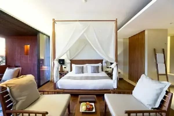 XL Double room with sea view full double bed