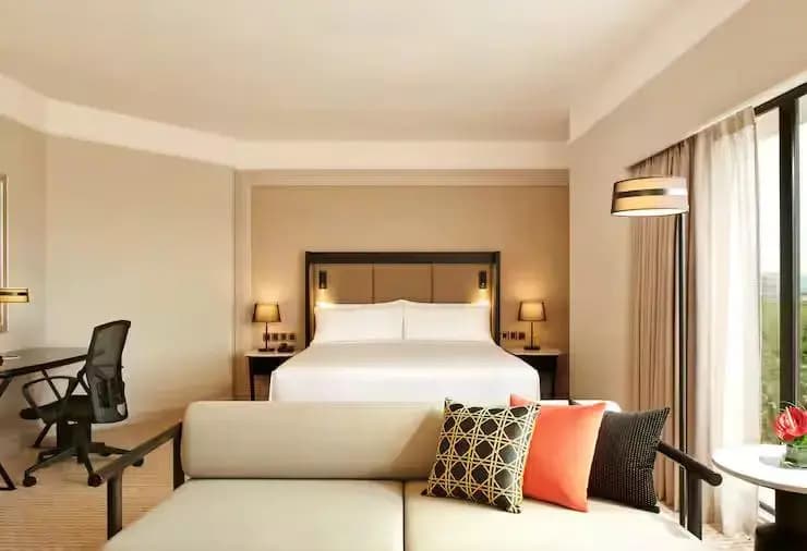 Premium Double Deluxe room with river view full double bed