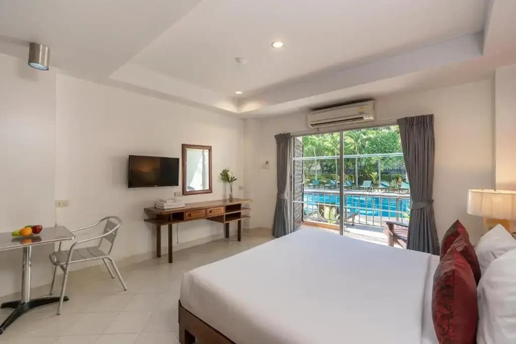 Standard Pool Access Double room full double bed