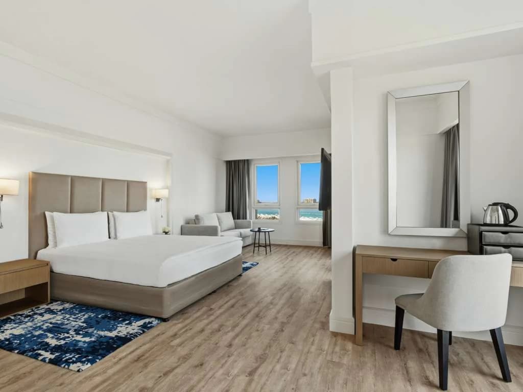 Premium Double room with pool or sea view full double bed