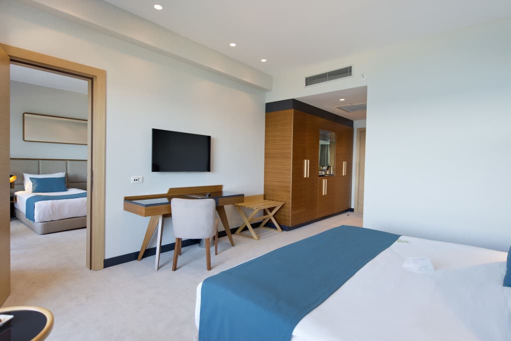 Deluxe Double room with garden view full double bed