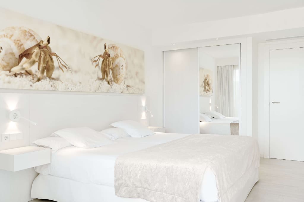 Priority Location Double room twin beds