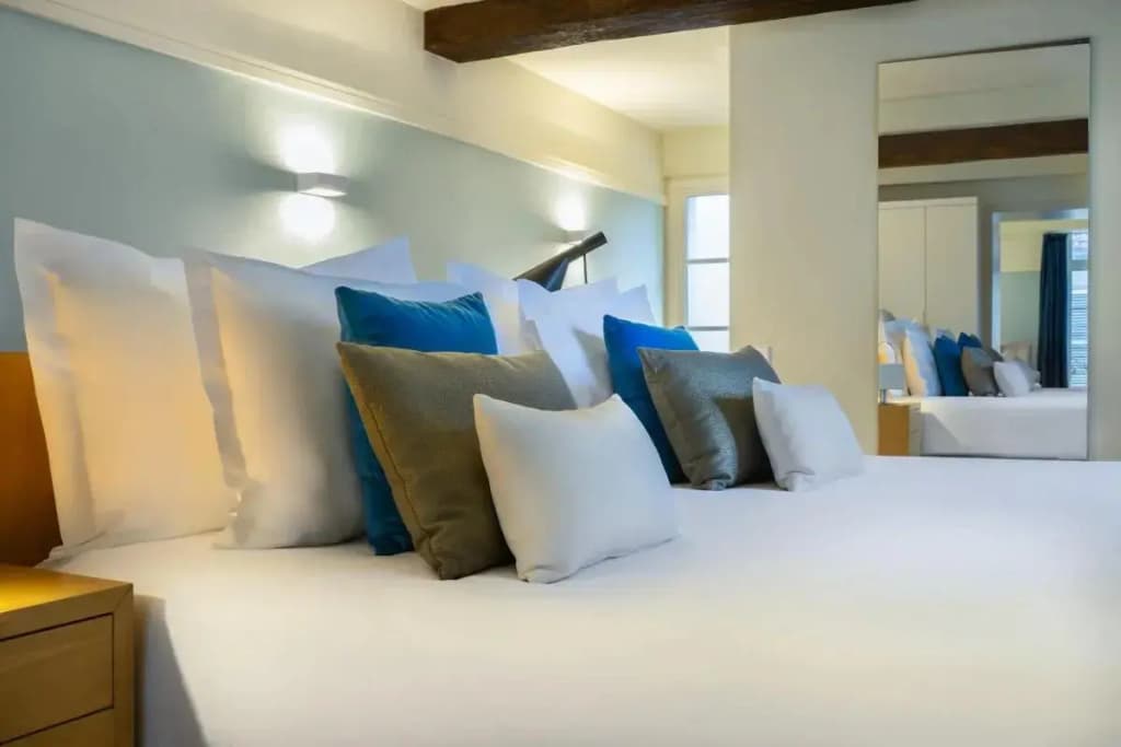 Terrace Double Suite full double bed