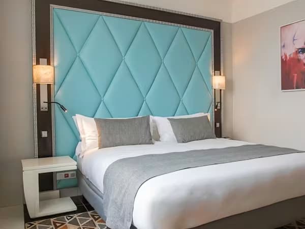 Executive Double Suite full double bed