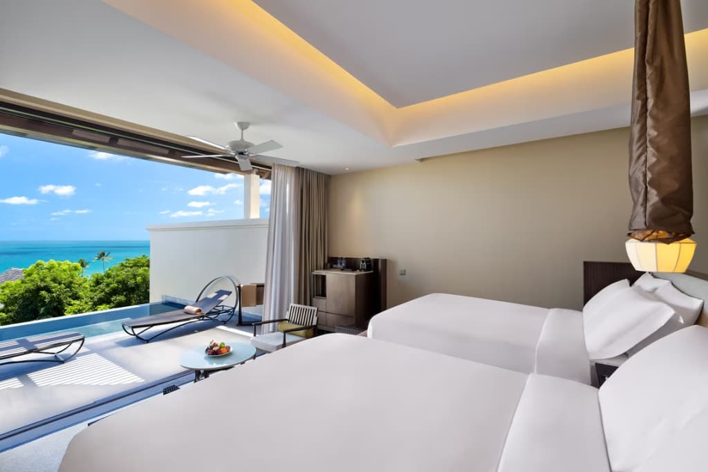 Premium Ocean Pool Double Suite with ocean view twin beds