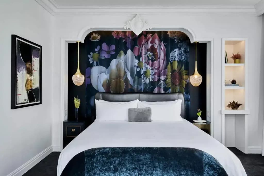 Birmingham Corner Suite