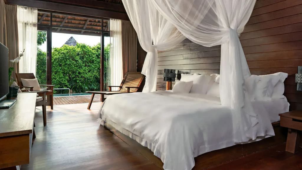 Tropical Double Pool Villa full double bed