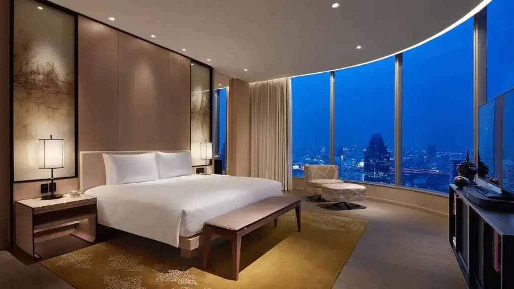Presidential Double Suite full double bed