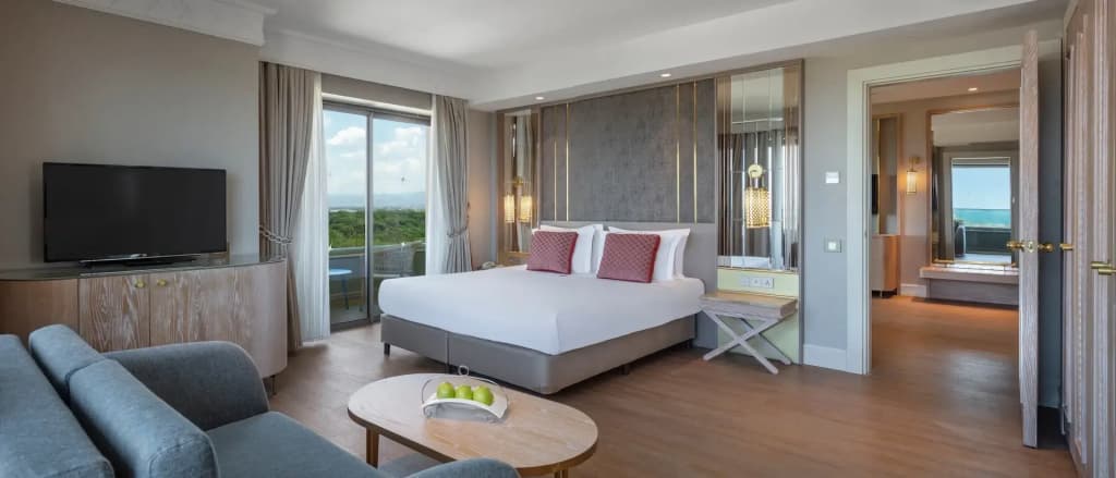 Family Quadruple Suite with sea view