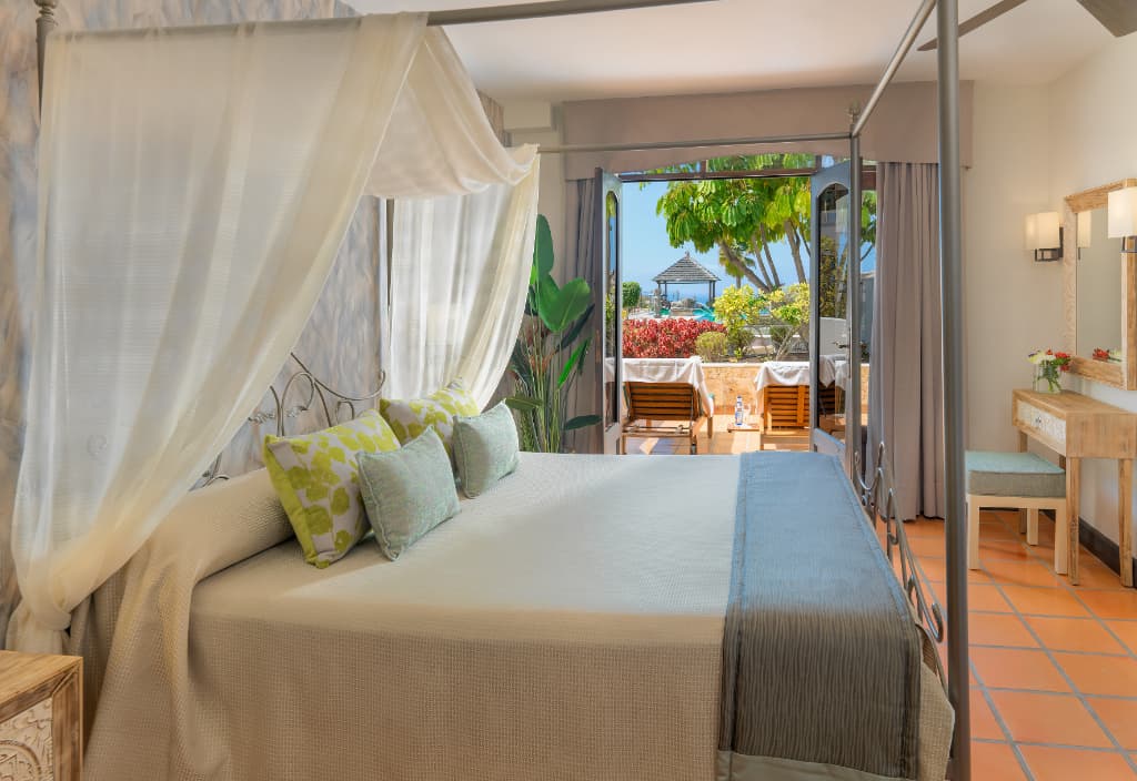 2 Bedrooms Pool Access Quadruple Duplex Apartment Suite