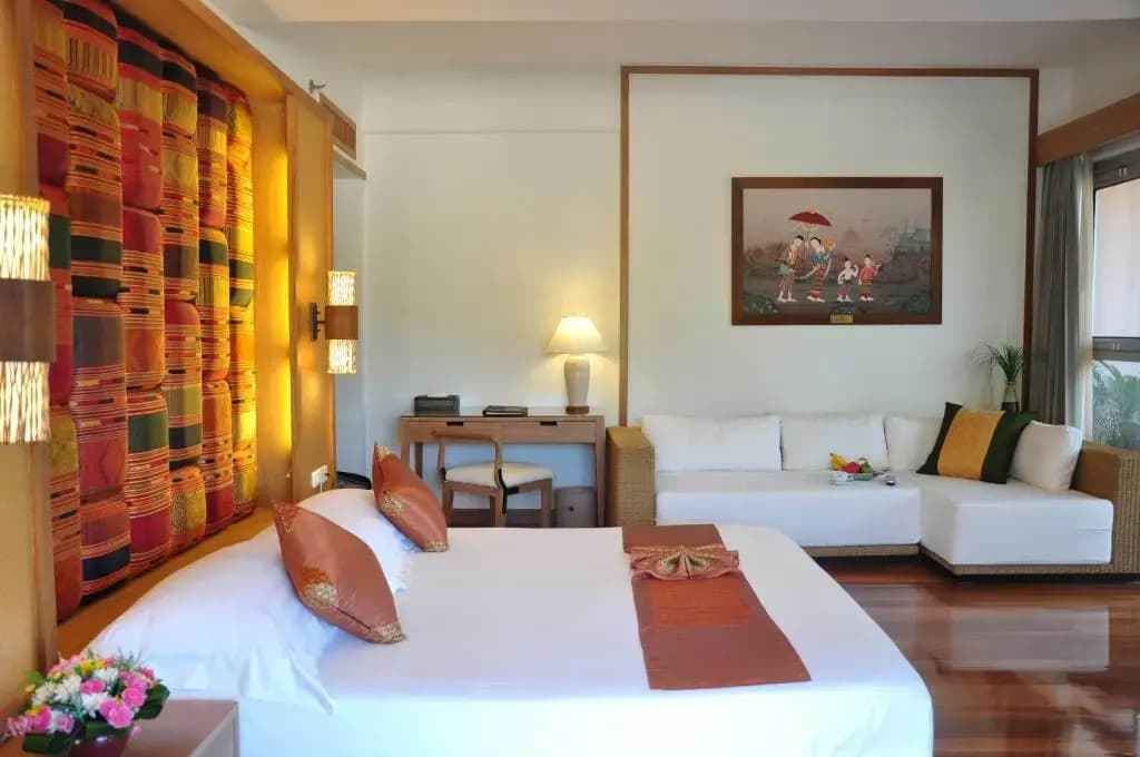 Paradise Wing Double Junior Suite full double bed