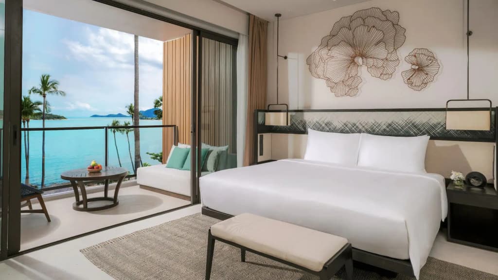 1 Bedroom Club Access Regency Double Suite with ocean view full double bed