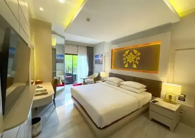 Deluxe Premium Double room with balcony full double bed