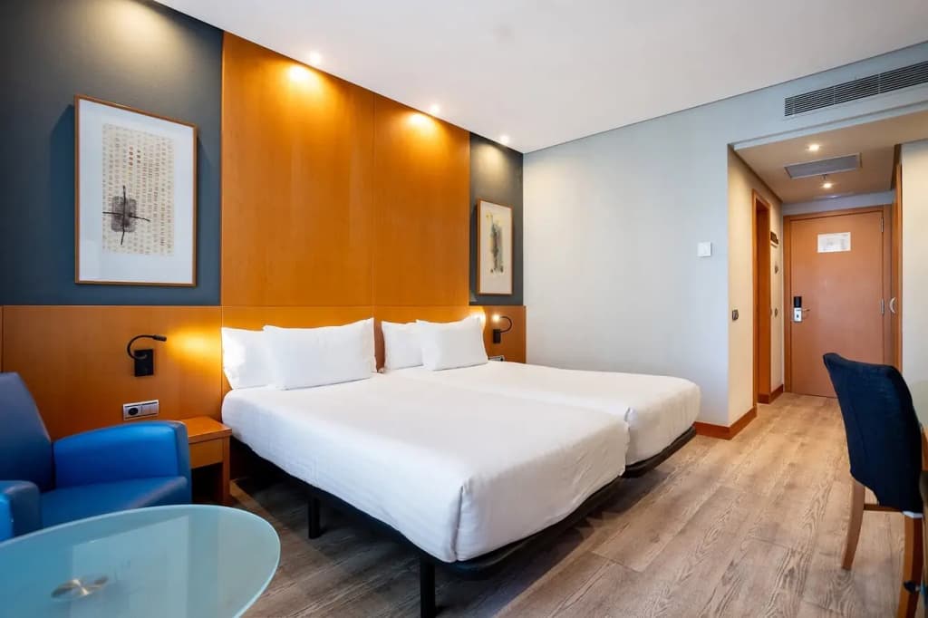 Deluxe Double room twin beds