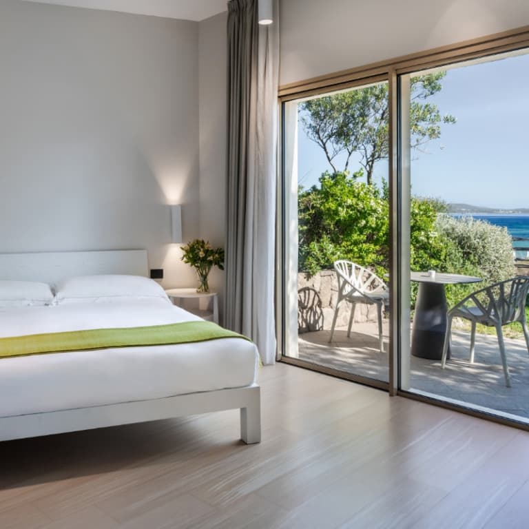 Superior Double room with sea view full double bed