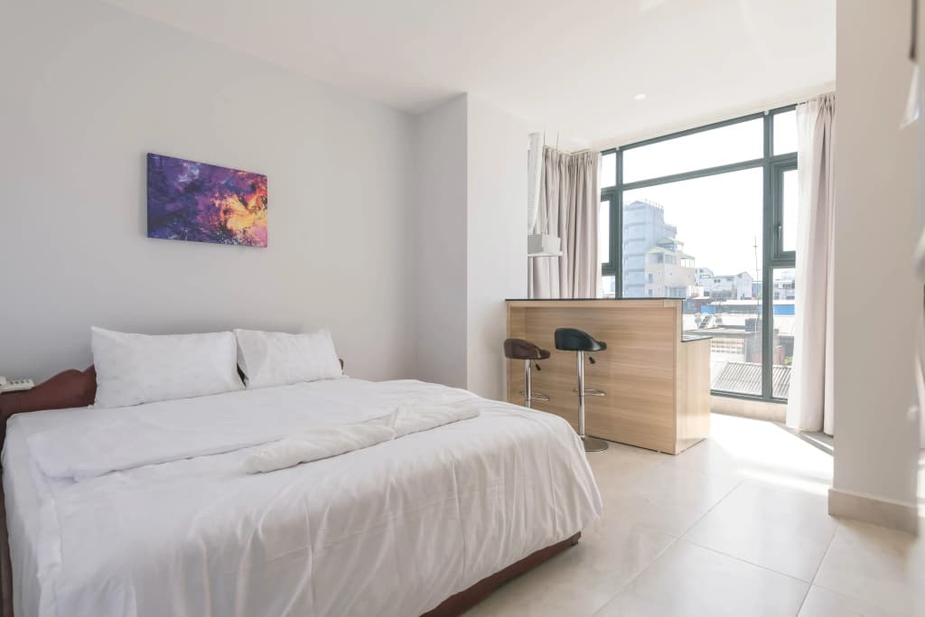 Front Double Small Studio full double bed
