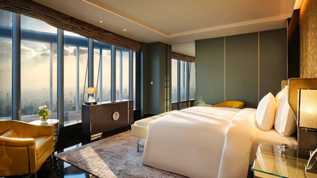 J Double Suite full double bed