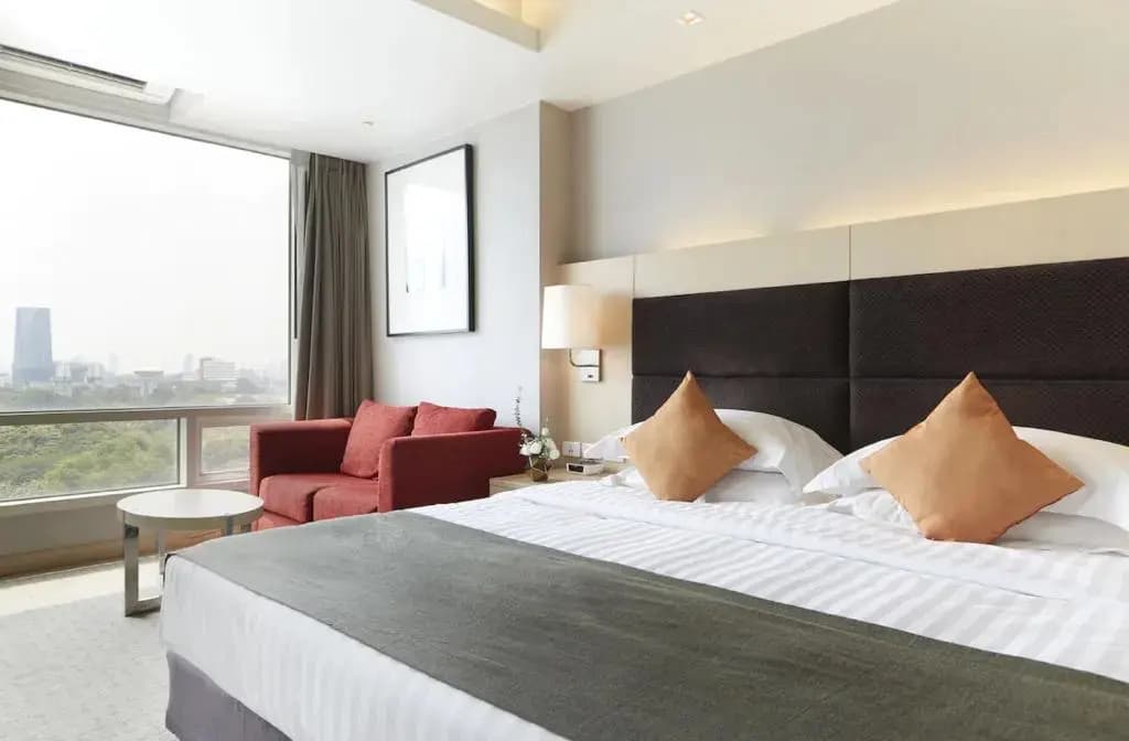 Premium Double room with lake view full double bed